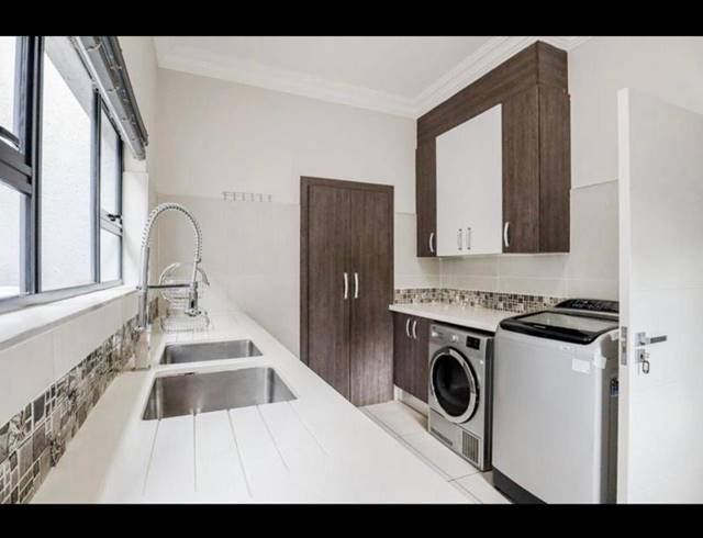 6 BEDROOM HOUSE FOR SALE IN ZAMBEZI COUNTRY ESTATE